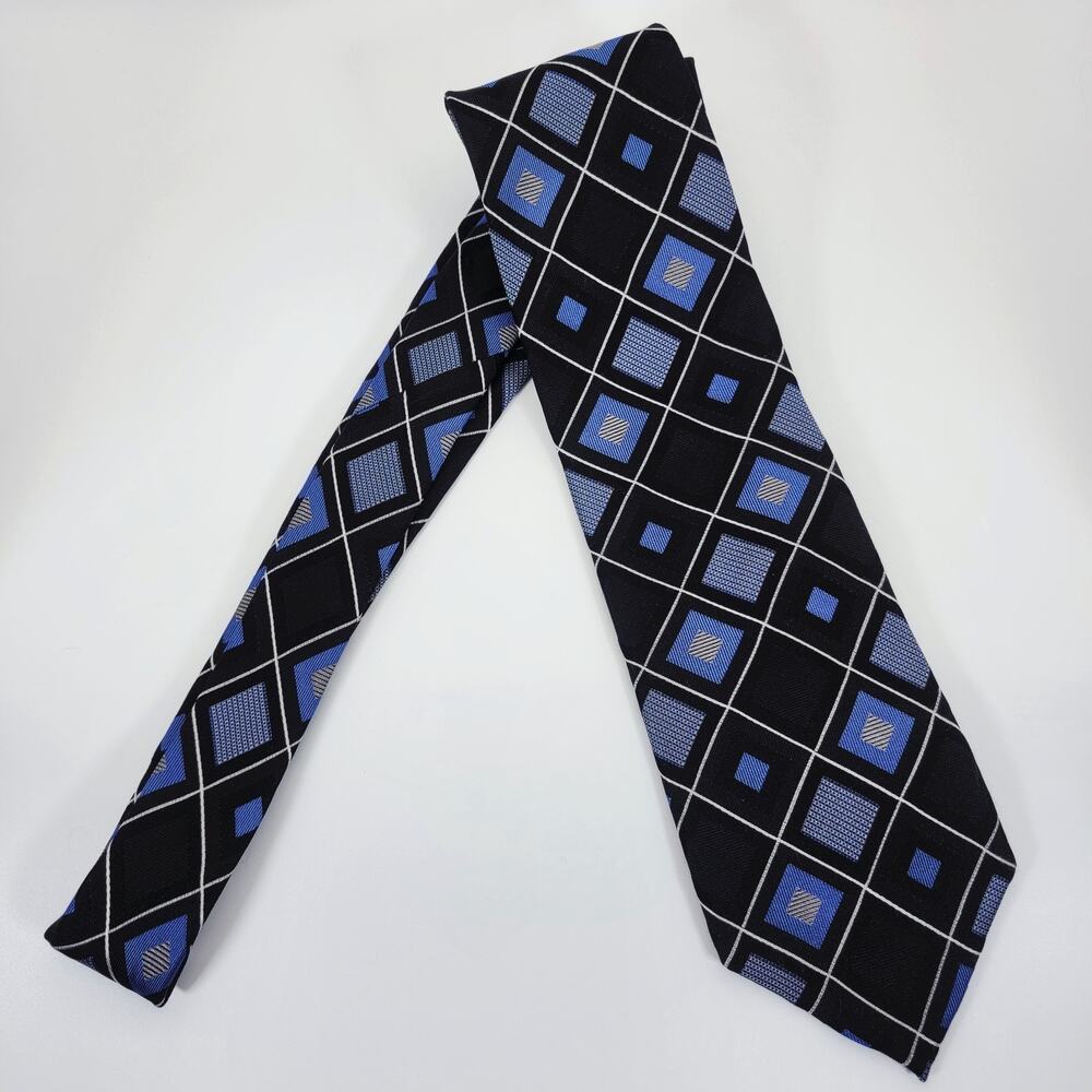 Michael Kors Mens Silk Tie Blue Diamond Pattern Textured Hand Finished Designer